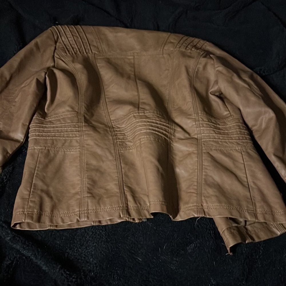 Leather jacket - Picture 7 of 7